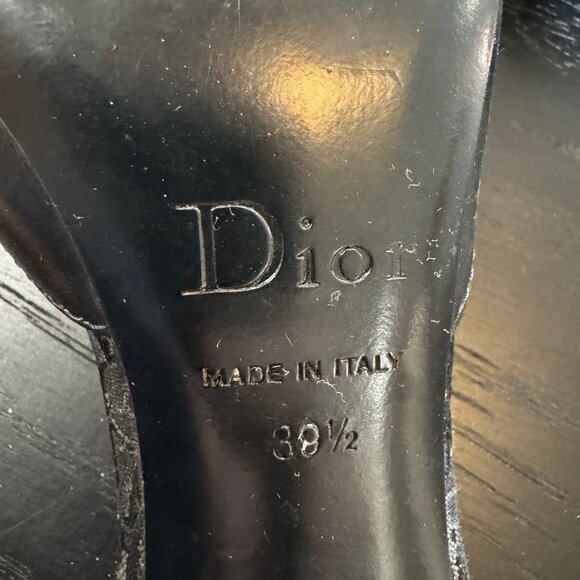 Dior D Buckle Black Leather Iconic Heels 38.5 - Picture 2 of 3